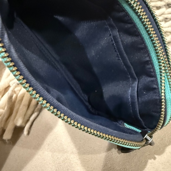 Coach Yankee Floral Double Zip Clutch - Like New - Picture 6 of 7